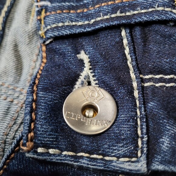 26/32 | Straight-Leg Jeans - Picture 2 of 9